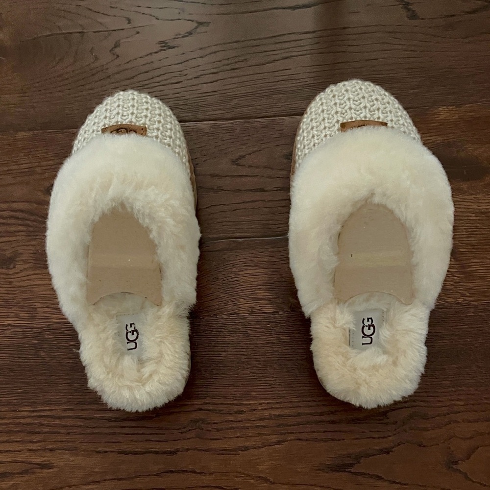 Brand new: UGG Women's Cozy Cream Knit Slippers